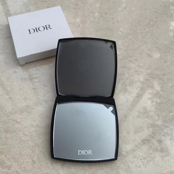 Dior Magnifying Makeup Mirror - Picture 2 of 2